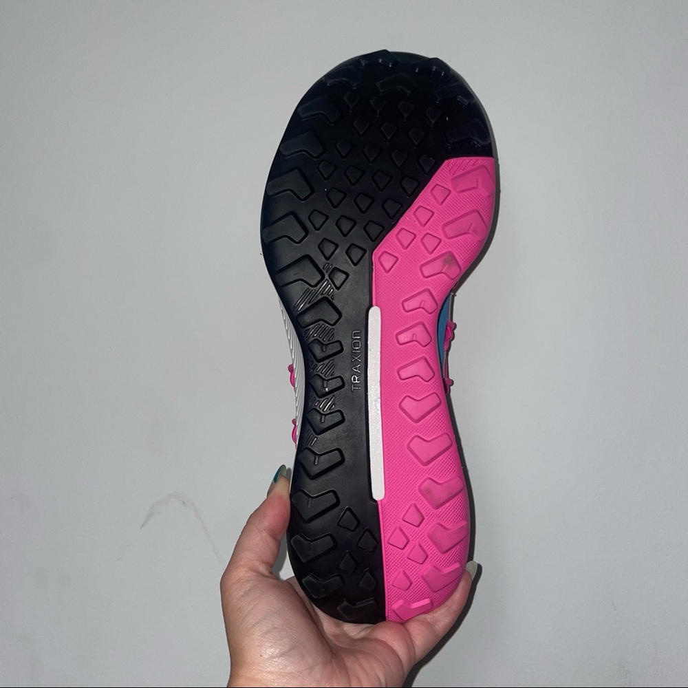 Women’s Adidas Terrex Voyager 21 Halo Sneakers NWOB - Sz 10.5 - Picture 5 of 5